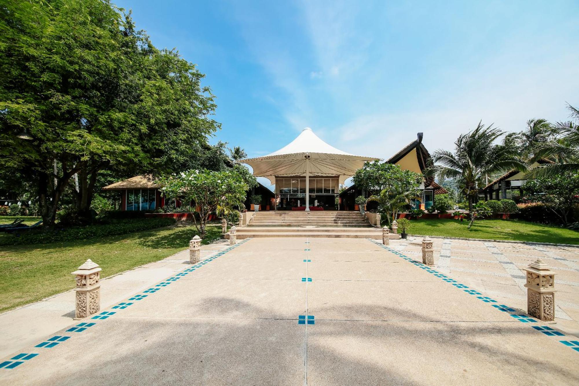 Blue Bay Resort - Access To Pool And Beach-Phuket & Krabi Ko Yao Yai Exterior photo The main entrance of the resort