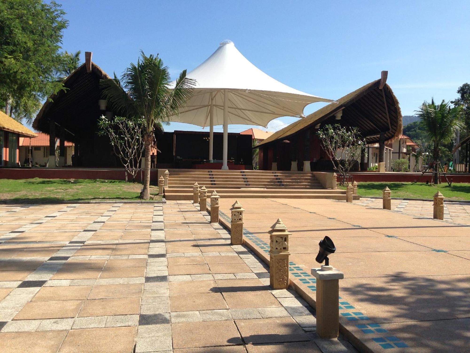 Blue Bay Resort - Access To Pool And Beach-Phuket & Krabi Ko Yao Yai Exterior photo The main building of the university