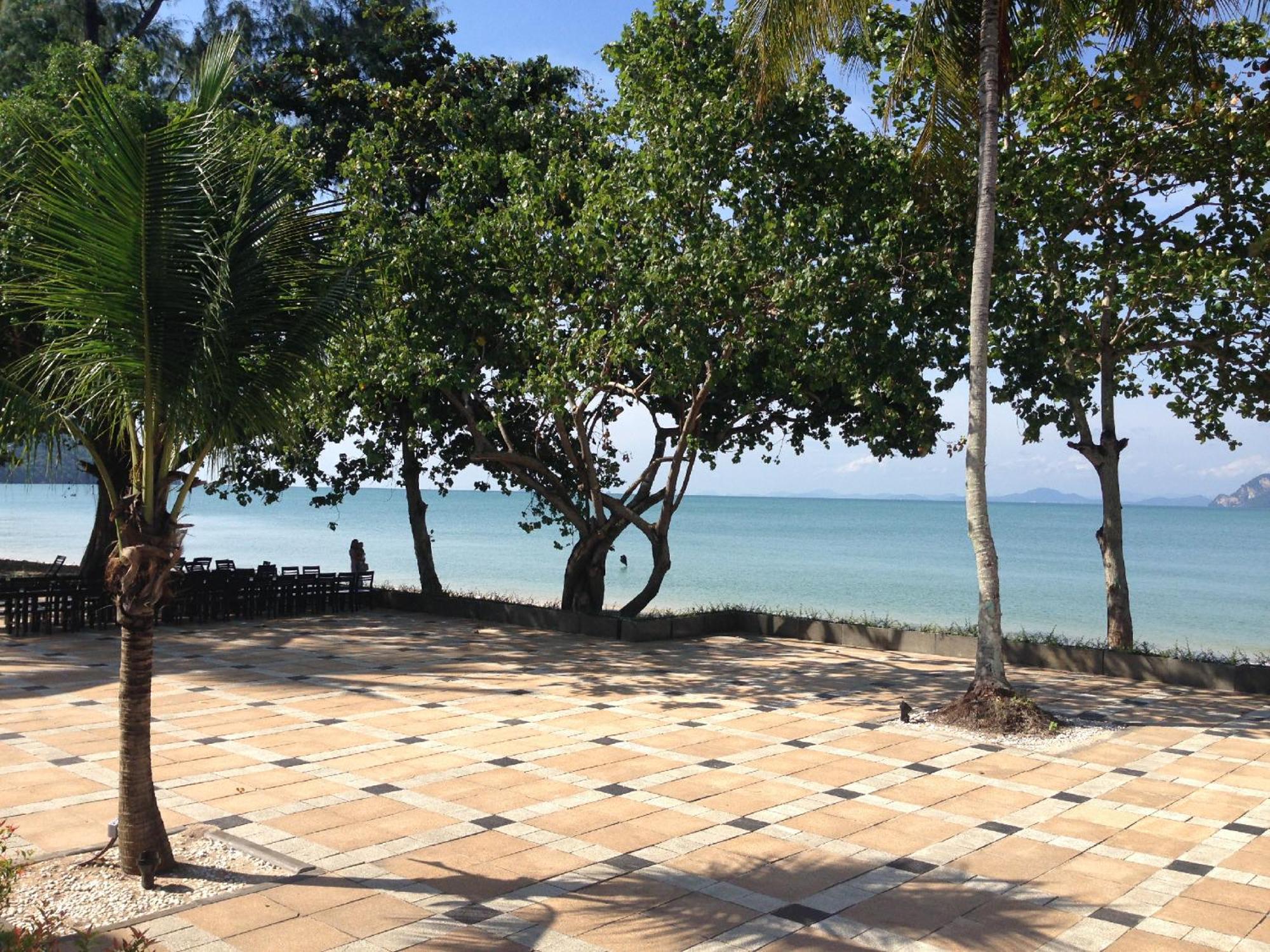 Blue Bay Resort - Access To Pool And Beach-Phuket & Krabi Ko Yao Yai Exterior photo View of the Andaman Sea from the resort