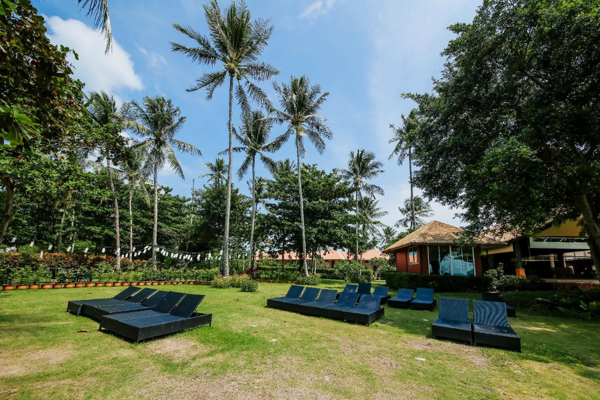 Blue Bay Resort - Access To Pool And Beach-Phuket & Krabi Ko Yao Yai Exterior photo The garden of the resort