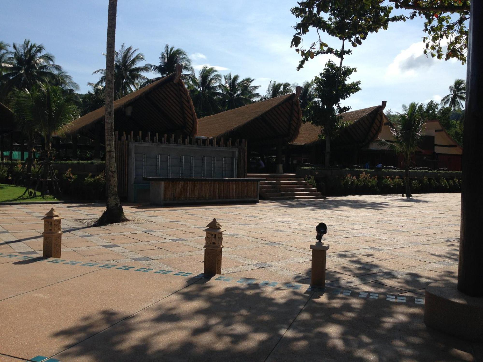 Blue Bay Resort - Access To Pool And Beach-Phuket & Krabi Ko Yao Yai Exterior photo The stage of the resort's theatre
