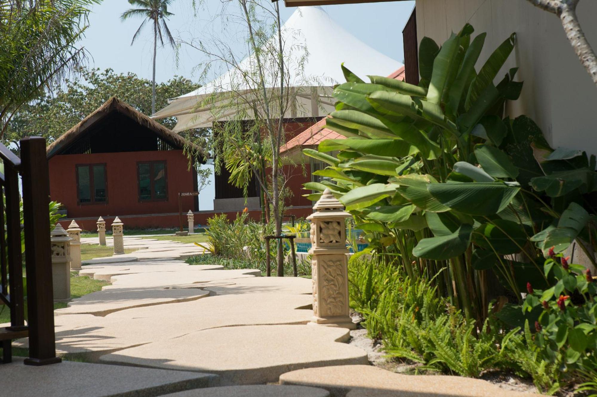 Blue Bay Resort - Access To Pool And Beach-Phuket & Krabi Ko Yao Yai Exterior photo The resort's grounds
