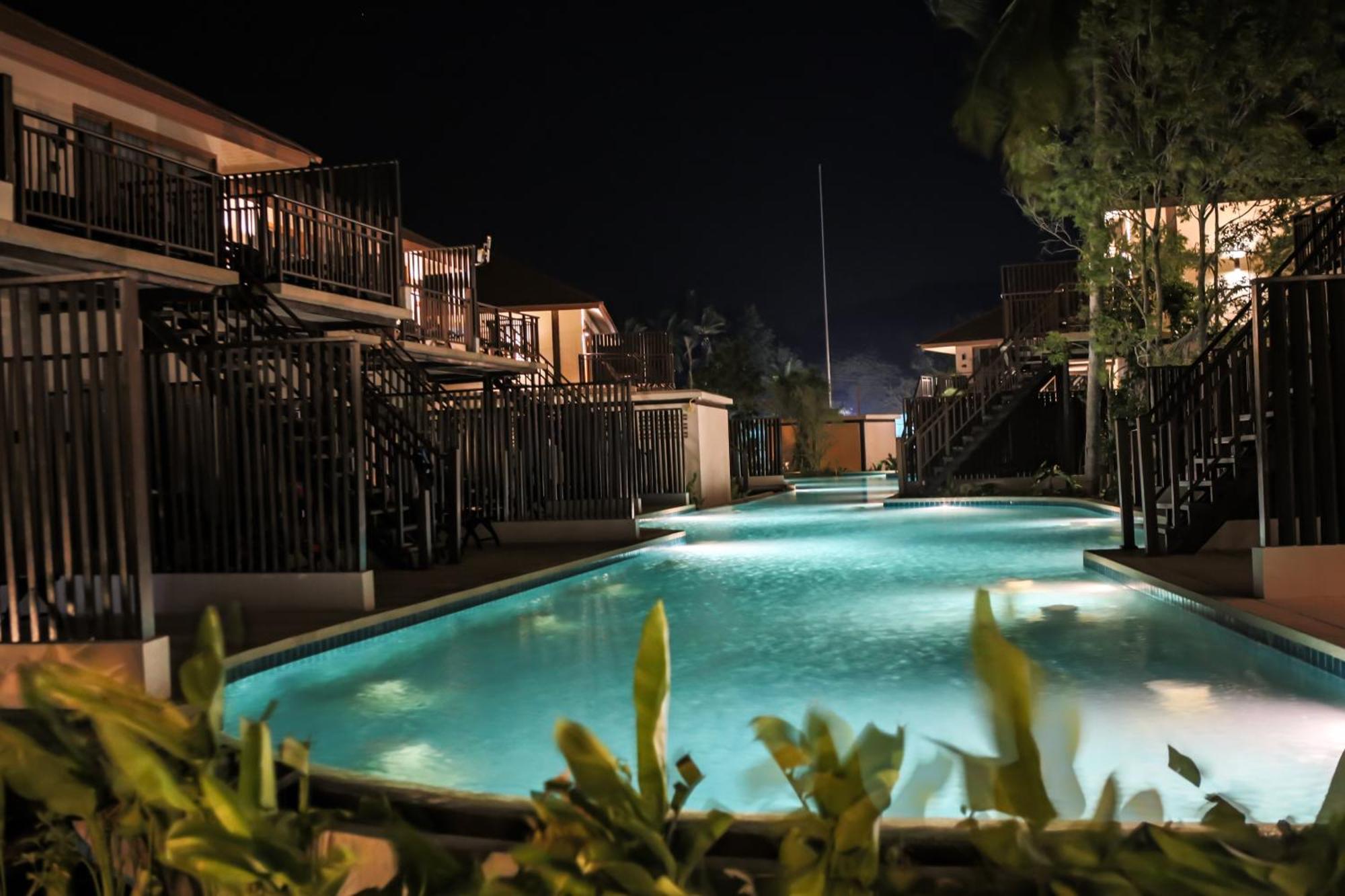 Blue Bay Resort - Access To Pool And Beach-Phuket & Krabi Ko Yao Yai Exterior photo The swimming pool at the resort