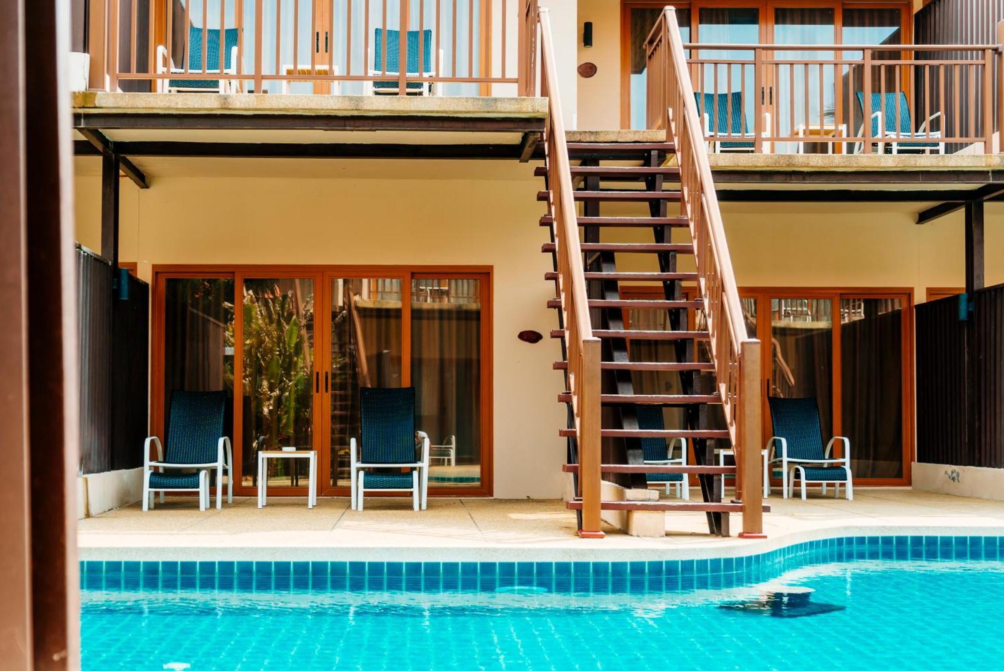 Blue Bay Resort - Access To Pool And Beach-Phuket & Krabi Ko Yao Yai Exterior photo A pool at a hotel