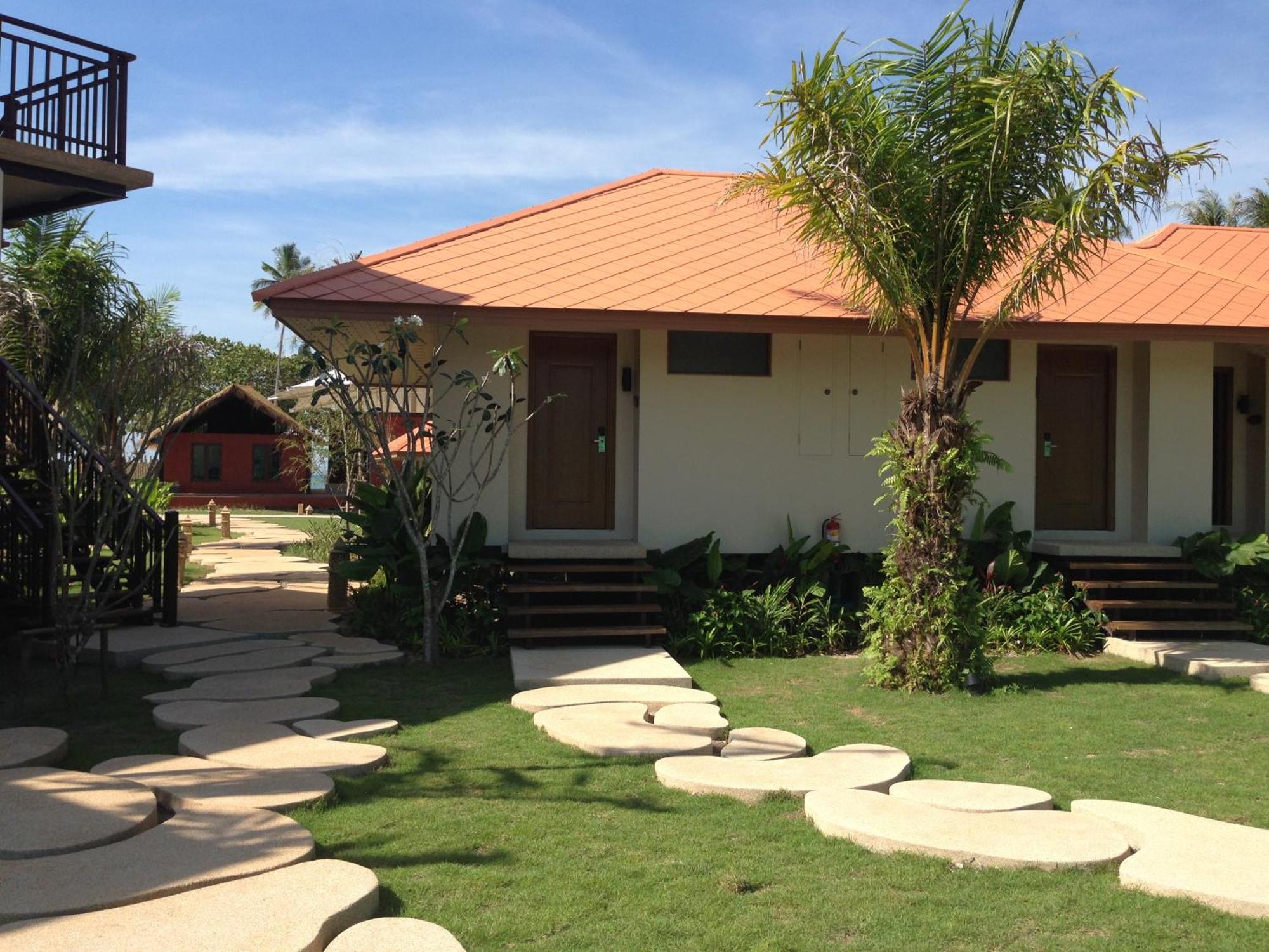 Blue Bay Resort - Access To Pool And Beach-Phuket & Krabi Ko Yao Yai Exterior photo The resort's bungalows